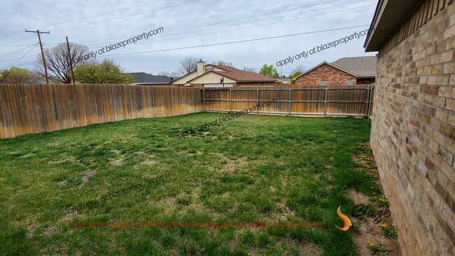 Building Photo - Available Now! Small Town Living in Canyon Tx