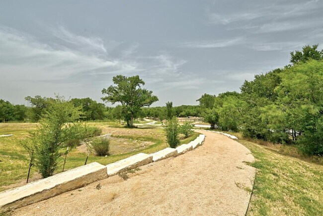 Building Photo - 16905 Adoro Dr