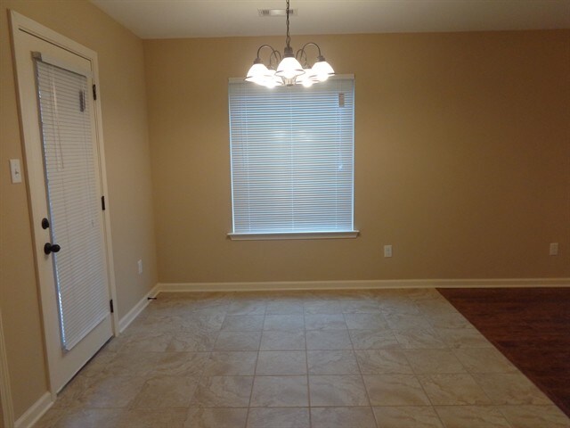 Building Photo - 10249 Sterling Ridge Dr