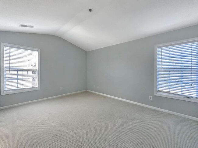 Building Photo - 1418 Hamlin Park Cir