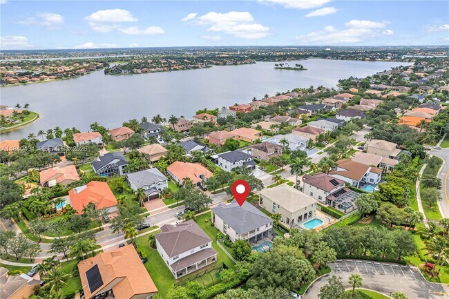 Building Photo - 19500 SW 39th Ct