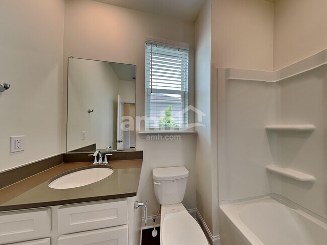 Building Photo - 4080 Chivalry Dr