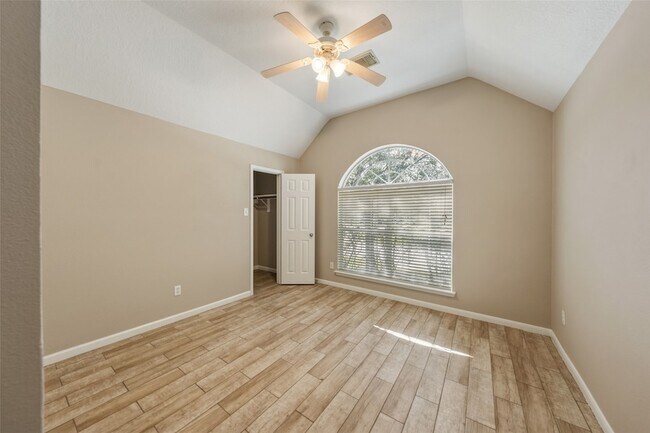 Building Photo - 30627 N Sulphur Creek Dr