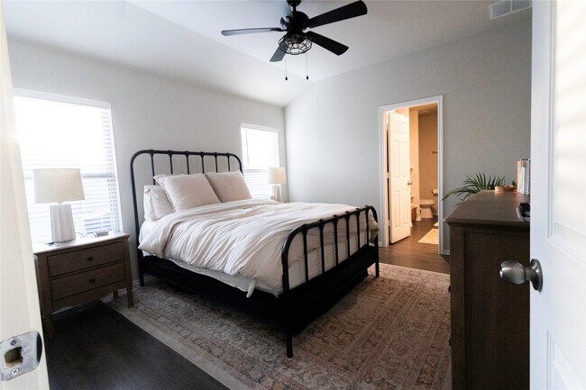 Building Photo - 26115 Lanivet Crk Ln