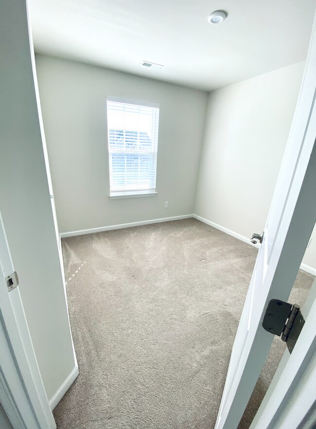 Building Photo - 8707 Red Canyon Way