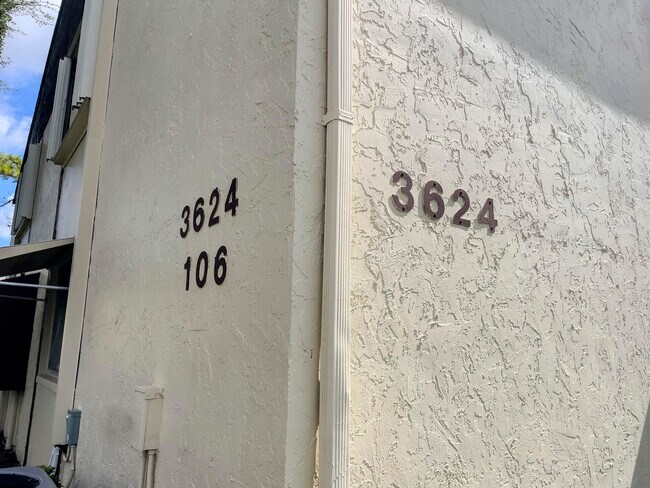 Building Photo - 3624 La Aires Ct