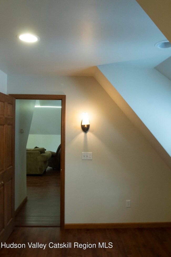 Building Photo - 1545 Leeds Athens Rd