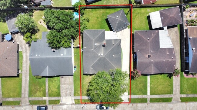 Building Photo - 11310 Sagewind Dr