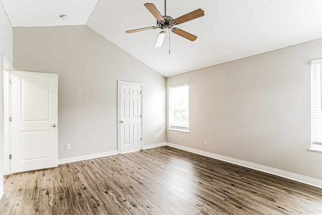 Building Photo - 795 Shellbark St