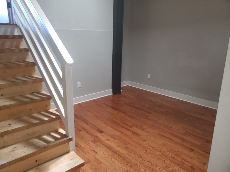 Master Bedroom - 1016 Jefferson St