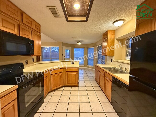 Building Photo - Charming 3-Bedroom Home for Lease in Watauga!