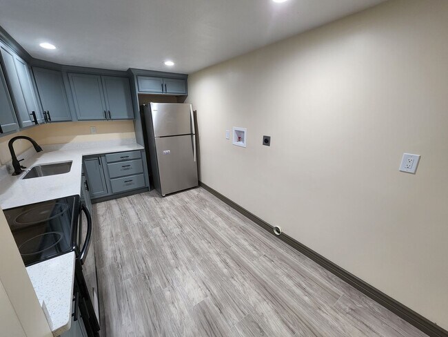 Building Photo - 11369 Hereford Ct