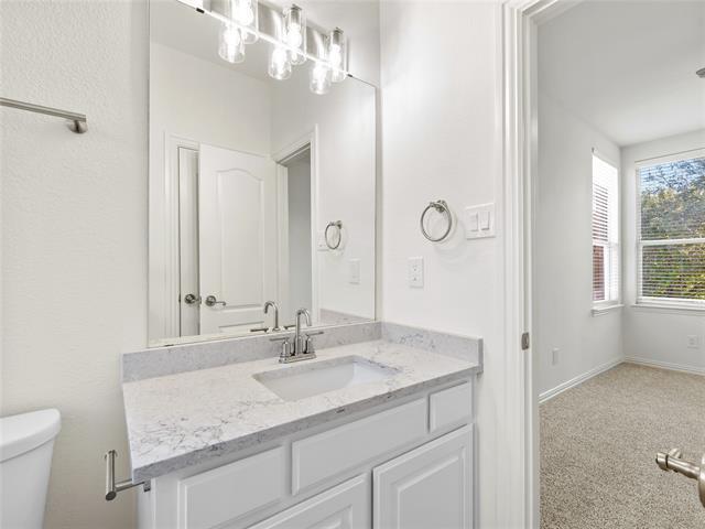 Building Photo - 1732 Auburn Dr