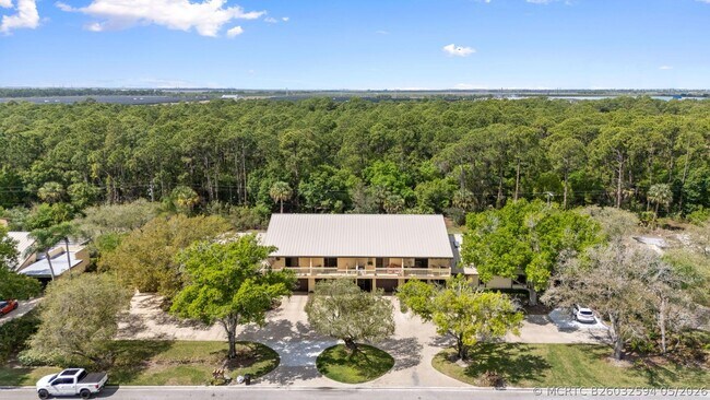 Building Photo - 2987 Bent Pine Dr