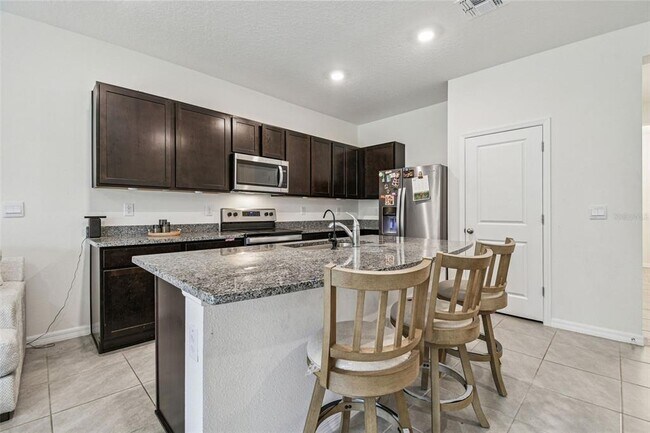 Building Photo - 11070 Crescent Deer Dr