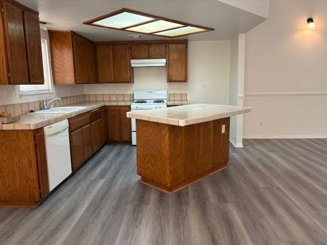Building Photo - 14256 La Paz Dr