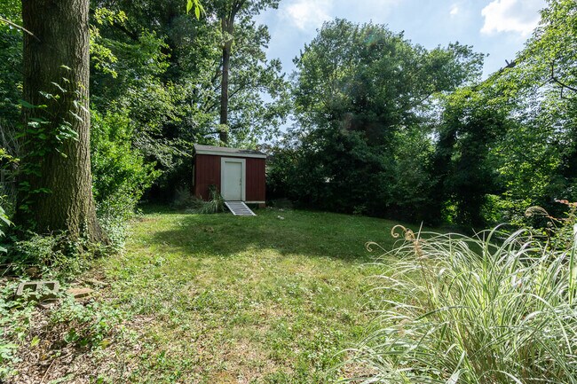 Building Photo - 5709 Newton St