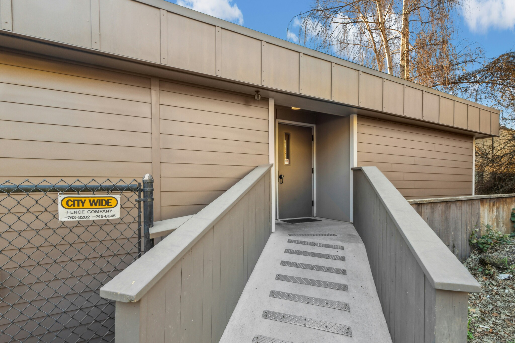 Building Photo - 2034 14th Ave W