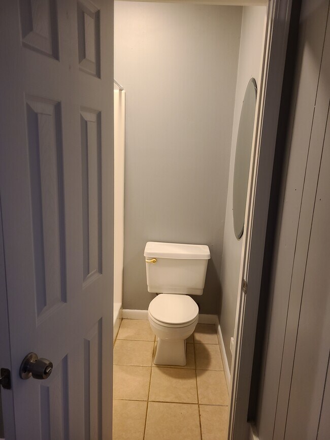 Building Photo - 101 Blaylock St