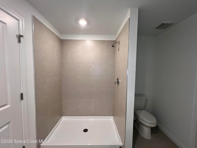 Building Photo - 1541 Newport St SE