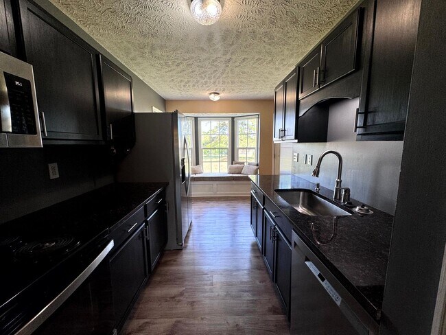 Building Photo - 109 Belle Boyd Dr