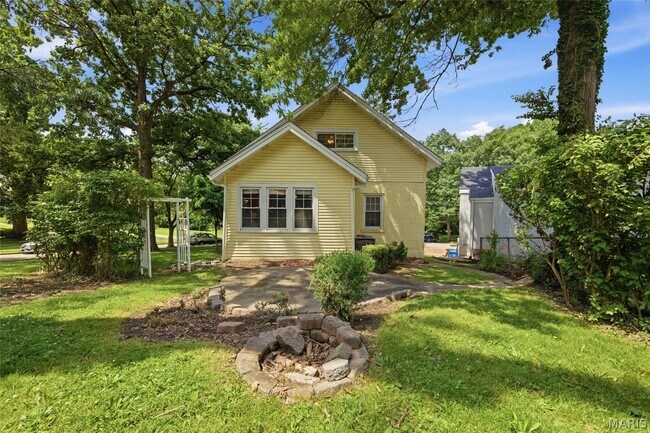 Building Photo - 7385 Arlington Dr