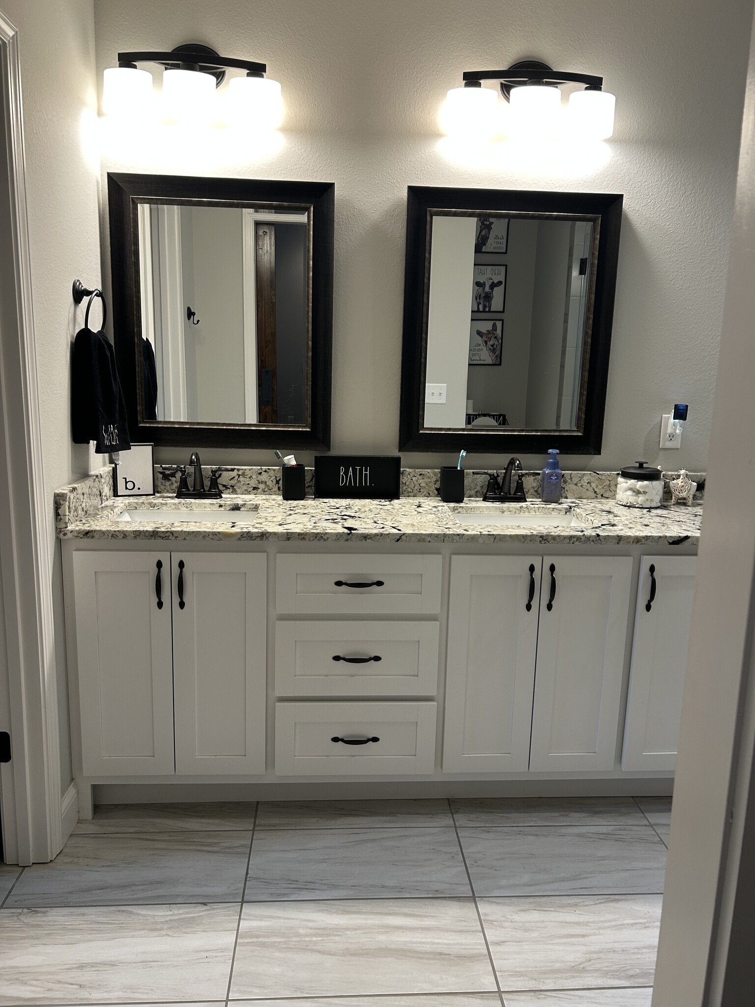 Master bedroom Bath - 964 Ware Rd