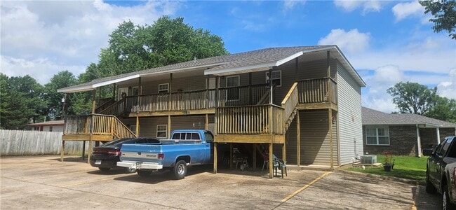 Building Photo - 1959 S Razorback Rd