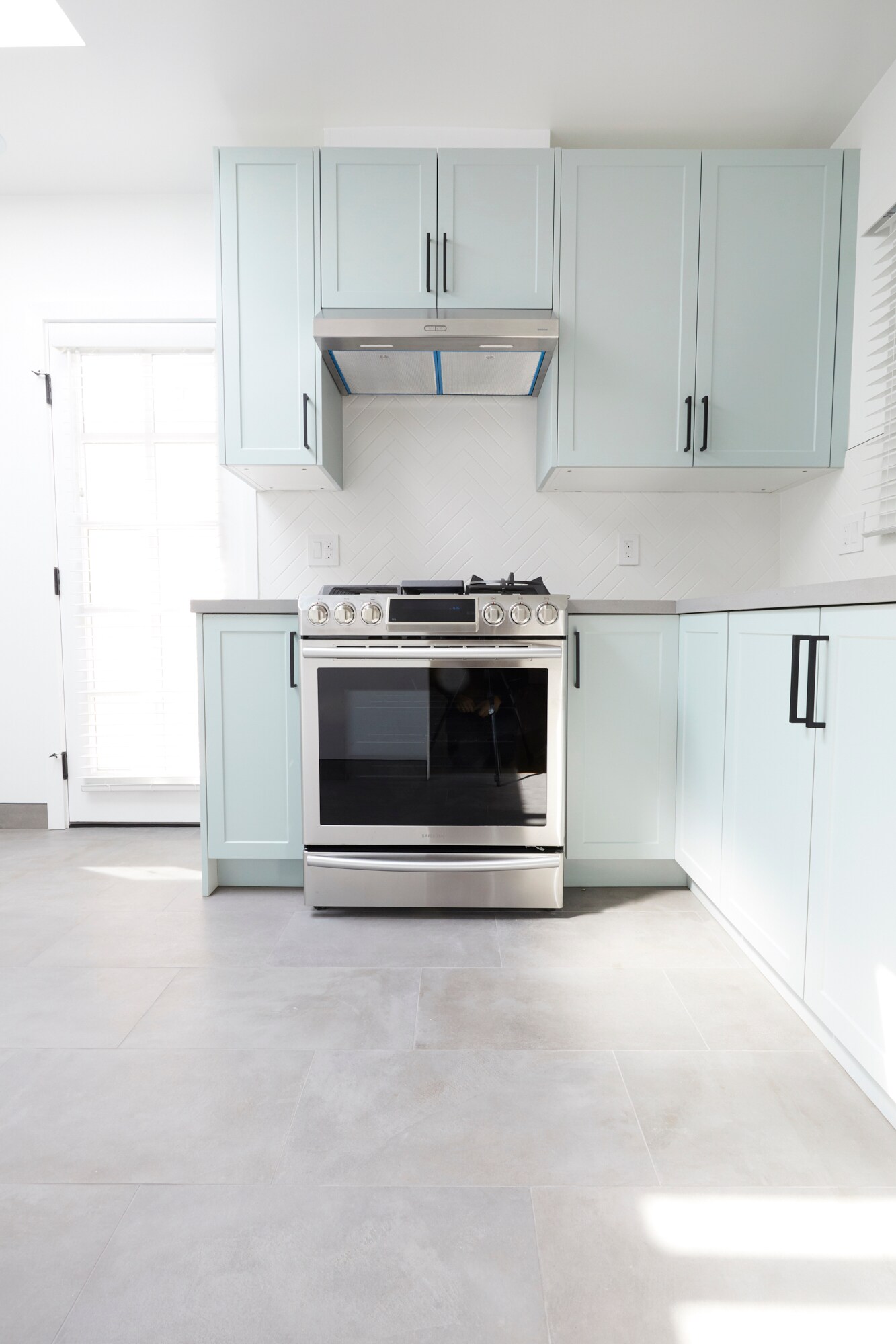 Building Photo - 640 Santa Clara Ave