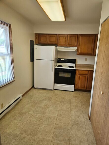 Building Photo - 158 Hillcrest Ave