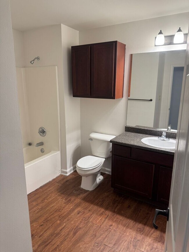 Building Photo - 2515 Martin St