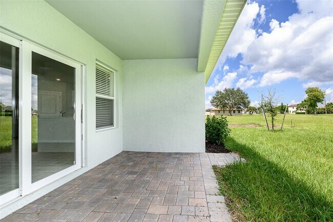 Building Photo - 25110 Alcazar Dr