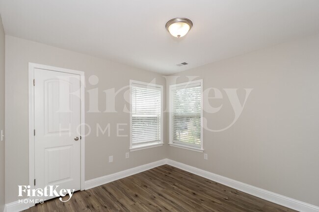 Building Photo - 111 Barnsley Village Dr