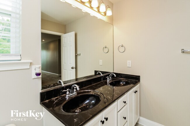 Building Photo - 2986 Grassy Knoll Cir