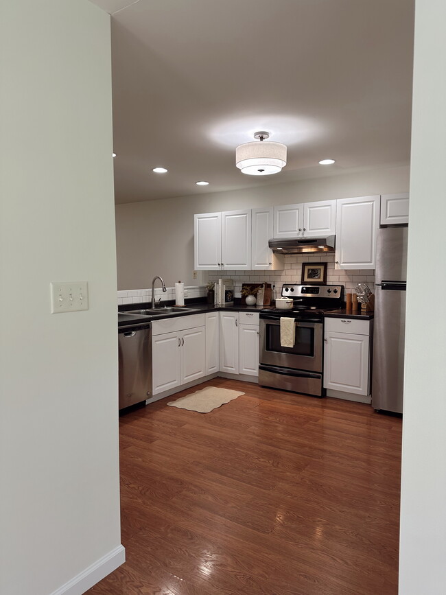 Building Photo - 1729 Fair Dr