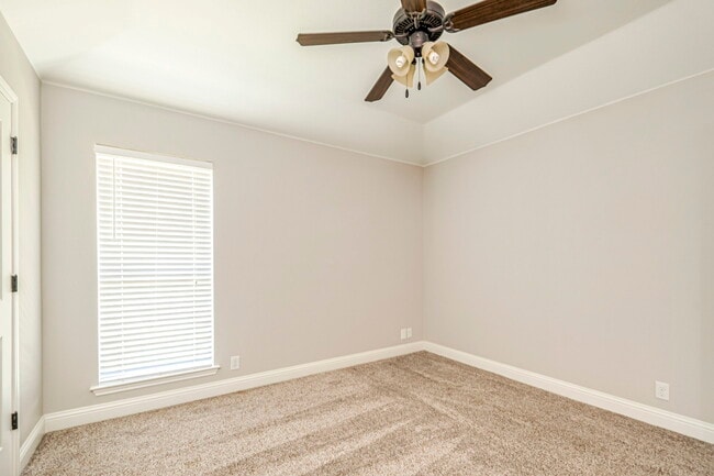 Building Photo - 2903 Savoy Pl