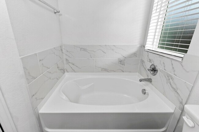 Building Photo - 216 Blue Hibiscus Dr