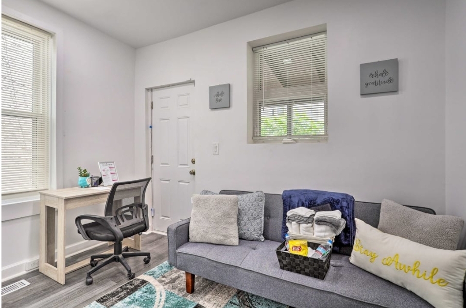 Office Space/Bonus Room - 821 S Vogdes St