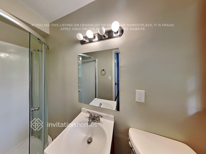 Building Photo - 5675 Elmtree Dr