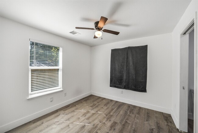 Building Photo - 307 Penick Rd