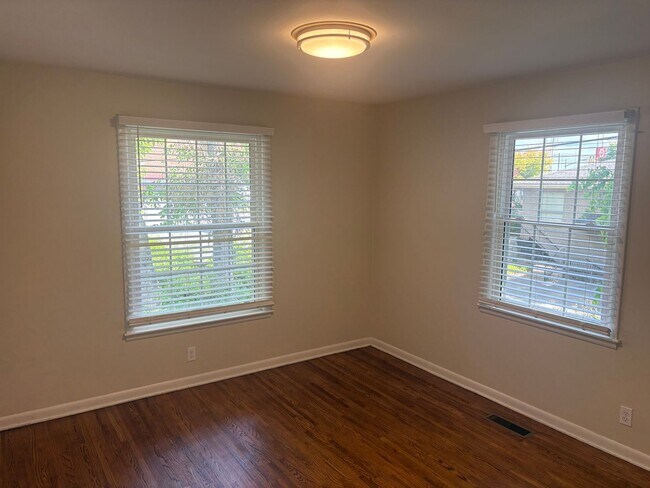 Building Photo - Brookwood Terrace