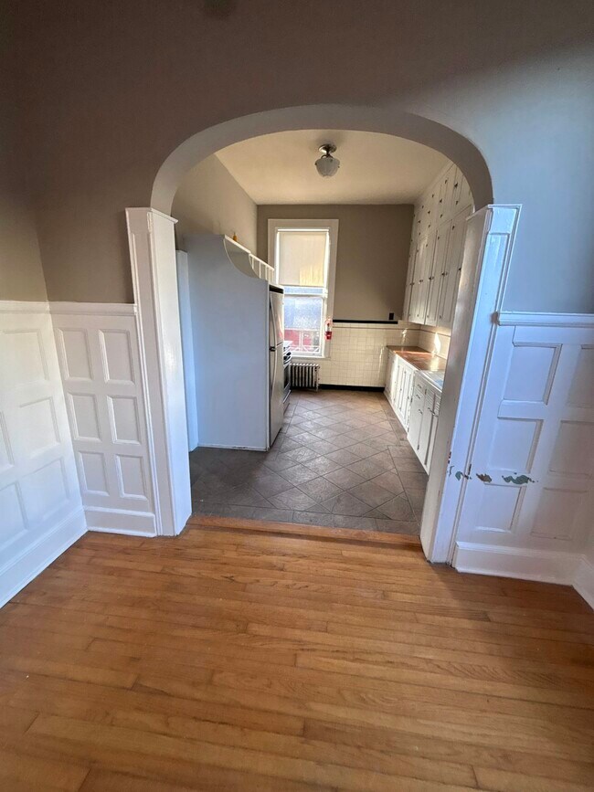 Building Photo - 509 Monroe Ave