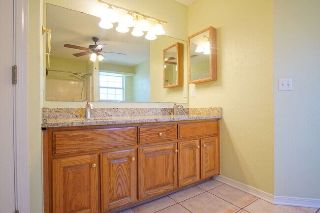 Building Photo - Spacious Oak Meadows Home in Milton with Multiple Living Areas, Fenced Yard & 1/2 Off First Month...