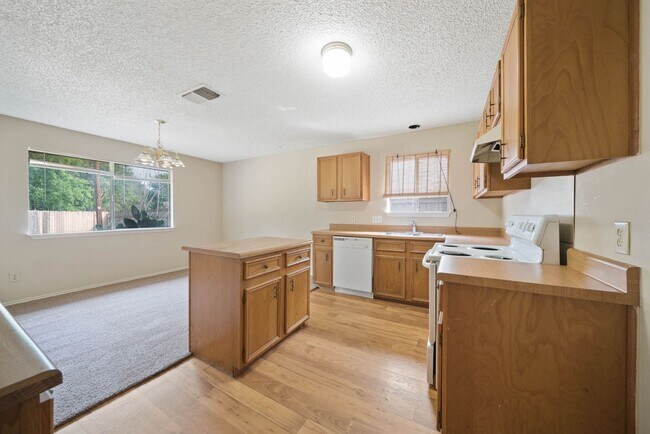 Building Photo - 13918 Tree Crossing St