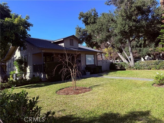 Building Photo - 119 N Cullen Ave