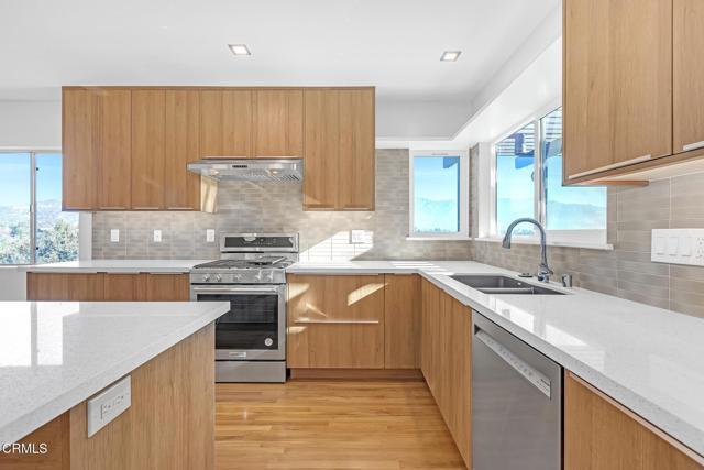 Building Photo - 1685 Poppy Peak Dr