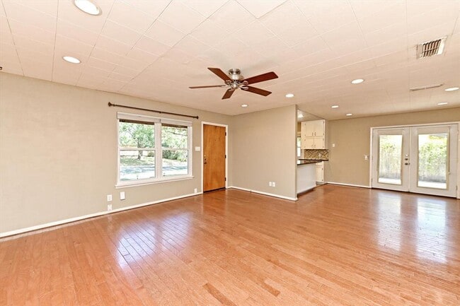 Building Photo - 5205 Brookdale Ln