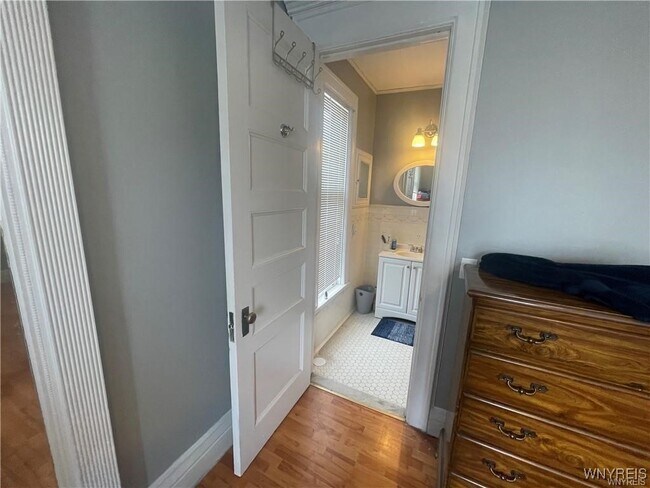 Building Photo - 1115 Delaware Ave