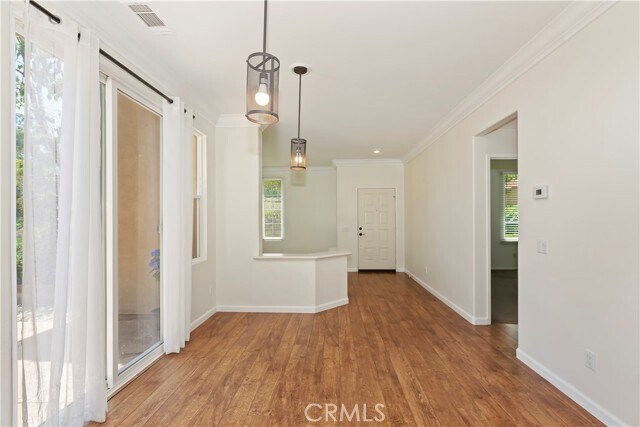 Building Photo - 57 Alevera St