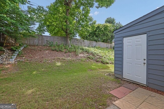 Building Photo - 255 Triple Oaks Dr
